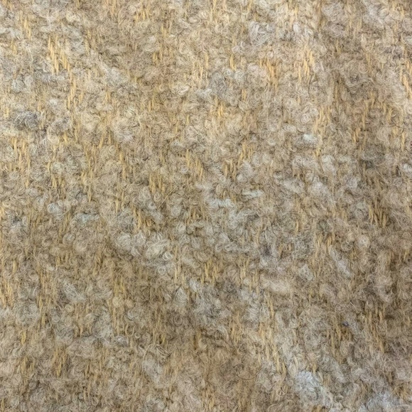 Fraas fuzzy look, infinity scarf. - Picture 3 of 7